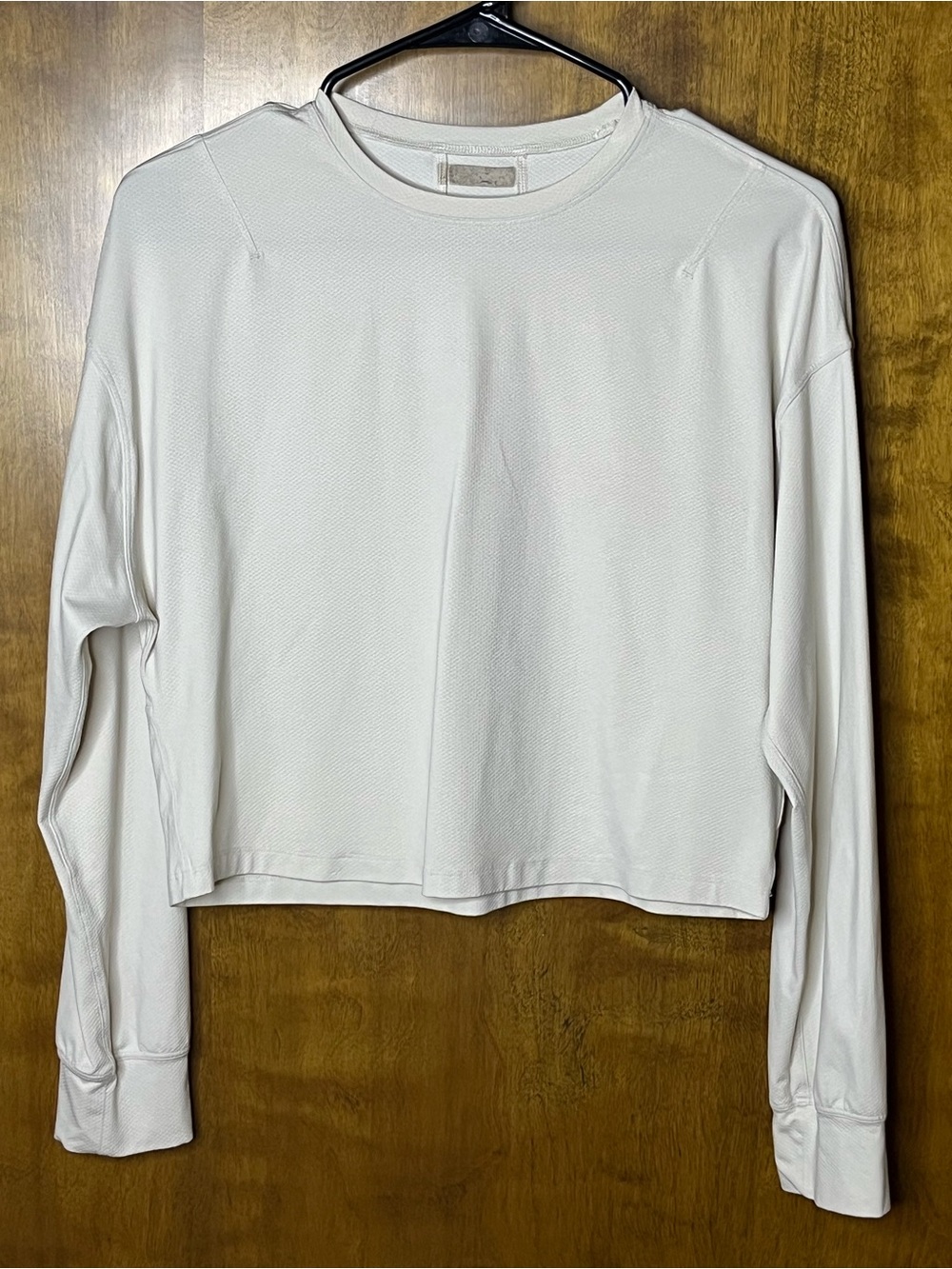 Lululemon Better Each Day Long Sleeve Crop Top Bone 19” P2P